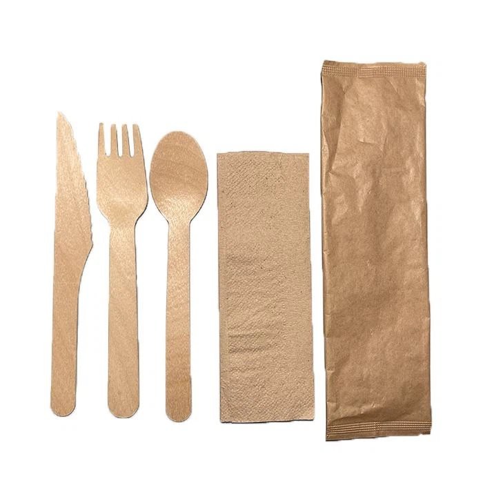 Puinen pitkä lusikka